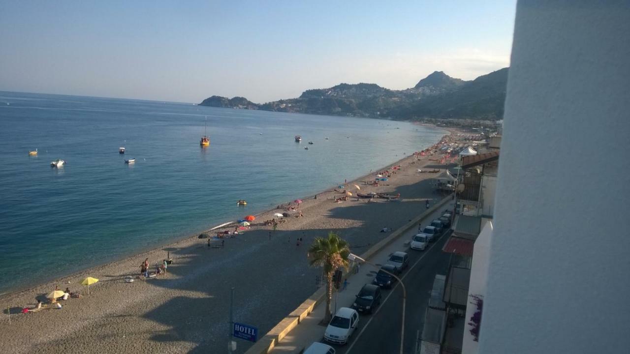 Locazione Turistica F.G. Rando Apartment Letojanni Bagian luar foto